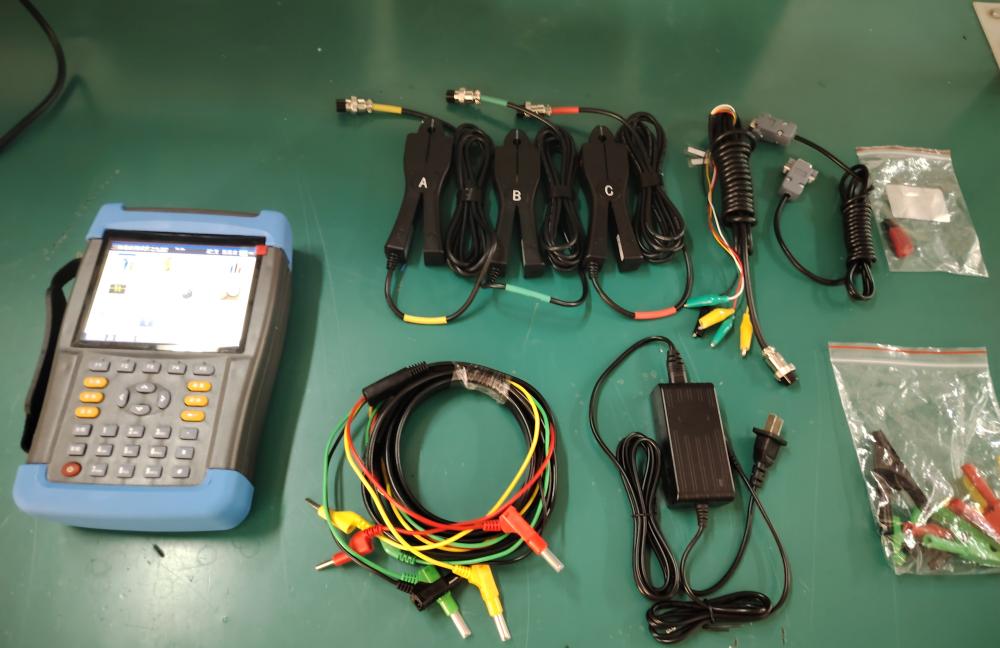 三相电能质量分析仪操作接线介绍(图2) IMG_20250710_150831.jpg